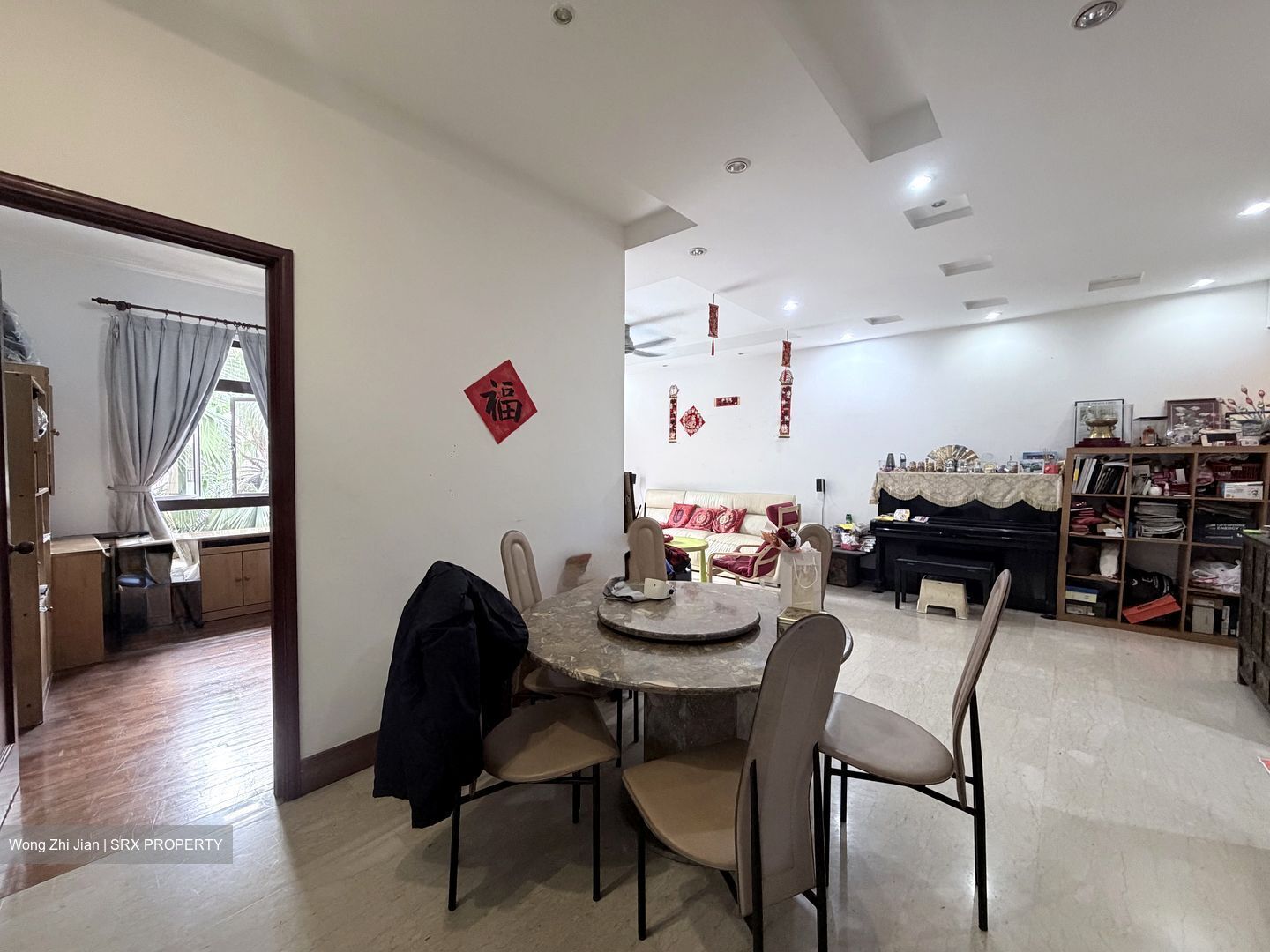 Seletaris (D27), Condominium #558807731